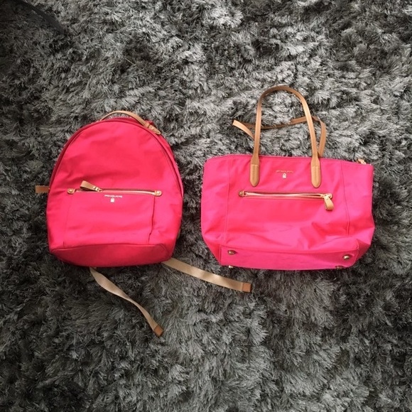 Matching Micheal Kors bags (packpack and handbag) - Picture 1 of 6